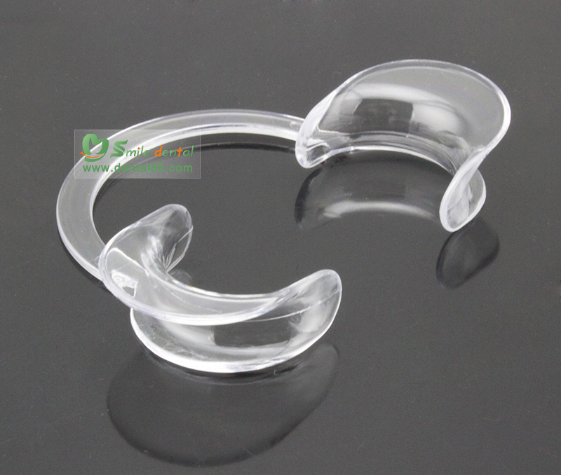 Cheek Retractor